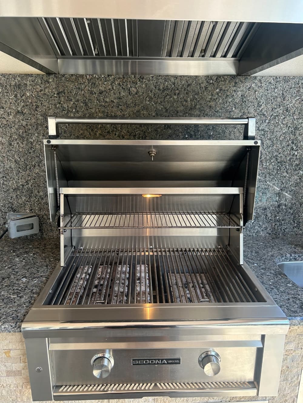 Professionally cleaned Sedona by Lynx built-in grill in a Tampa Bay outdoor kitchen.
